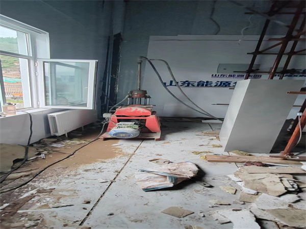 碑林地基基础下沉墙体裂缝加固注浆顶升施工